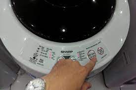 Máy giặt Sharp báo lỗi C2: Nguyên nhân và cách khắc phục tại nhà